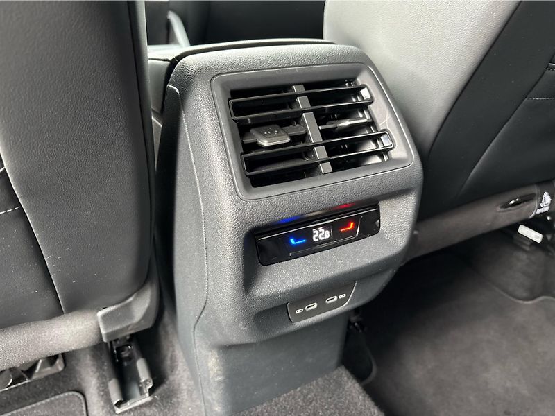 Volkswagen Tiguan Life 2,0 TDI 110 kW GOAL - fotka 25 z 30