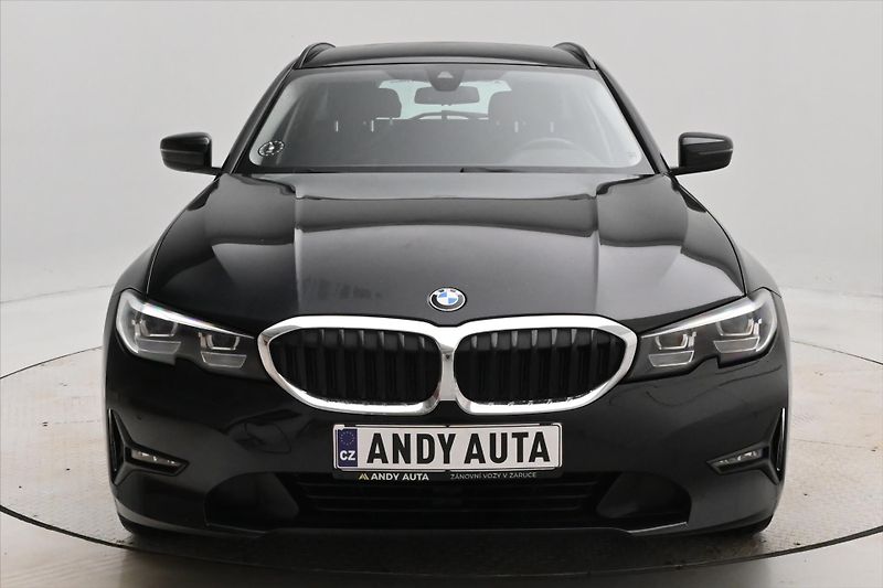 BMW Řada 3 2,0 320d 140 kW Steptronic Zár - fotka 2 z 31