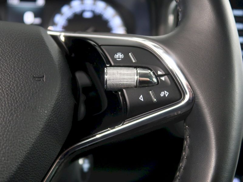 Škoda Karoq (2022) STYLE 2.0TDI 110KW - fotka 19 z 37