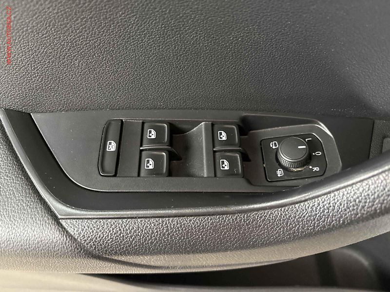 Škoda Karoq (2022) 1.5TSi, ČR, Style, DSG, LED - fotka 12 z 16