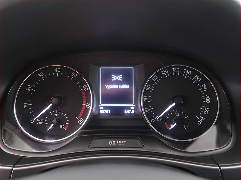 Škoda Fabia (2017) Style 1.2 TSI, ČR,1.maj - fotka 9 z 12
