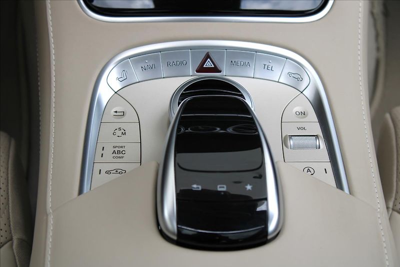 Mercedes-Benz Třídy S S 63 AMG/25.200km/TOP/CZ - fotka 29 z 46