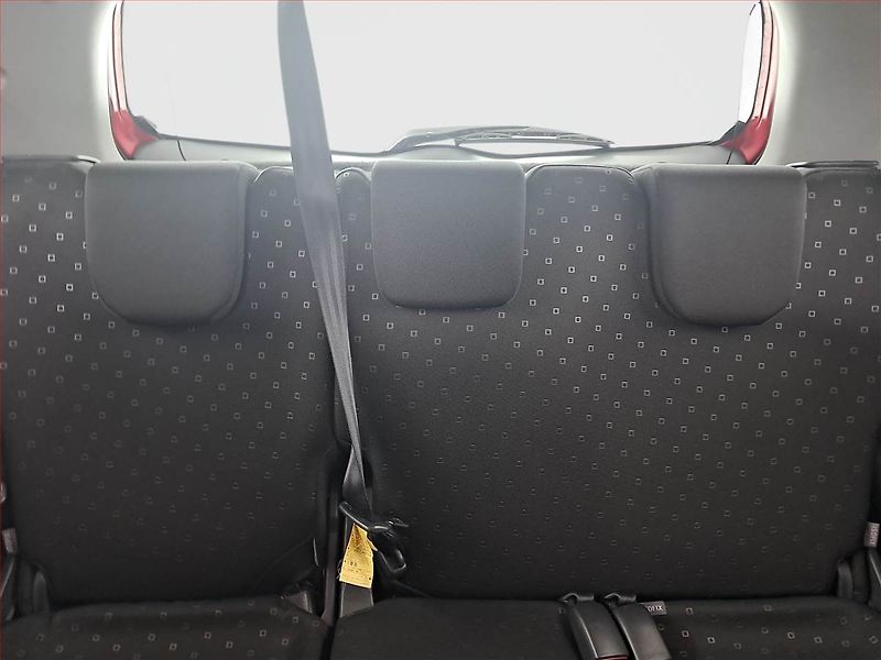 Toyota Yaris (2008) 1.3 - fotka 10 z 15