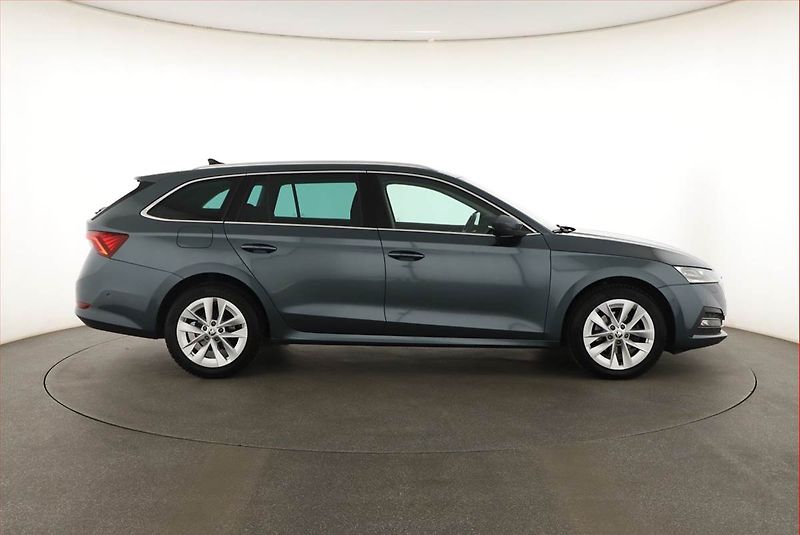 Škoda Octavia (2021) Style 2.0 TDI, Automat, ČR - fotka 6 z 20