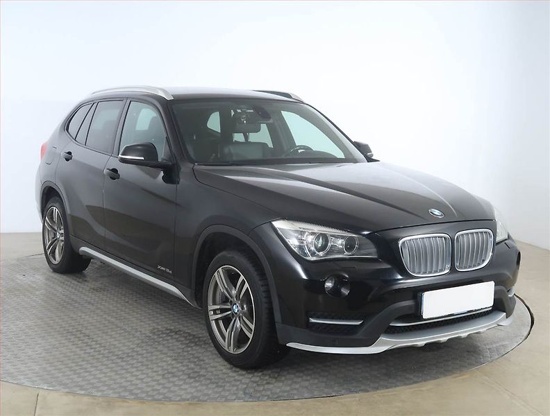BMW X1 (2015) xDrive18d, 4X4, Automat, Kůže - fotka 1 z 19