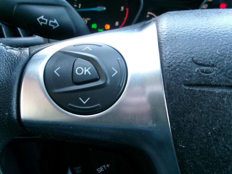 Ford C-MAX (2012) 1,6TDCi AC TEMP ALU BT - fotka 17 z 30