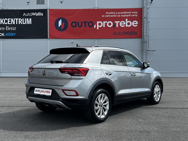 Volkswagen T-Roc 1.5TSI 110kW Business DPH 1Maj - fotka 4 z 21