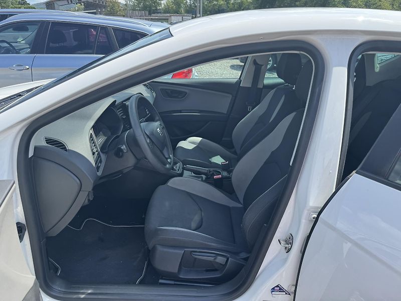 Seat Leon (2016) 1.2TSi, SERVISKA,NEHAVAR. - fotka 8 z 24