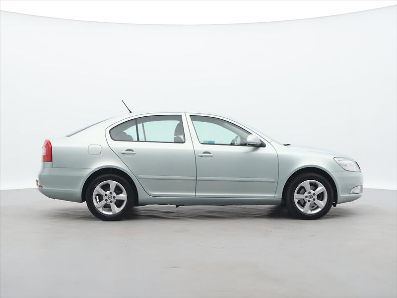Škoda Octavia 1,4 TSI 90kW Ambiente CZ - fotka 8 z 26