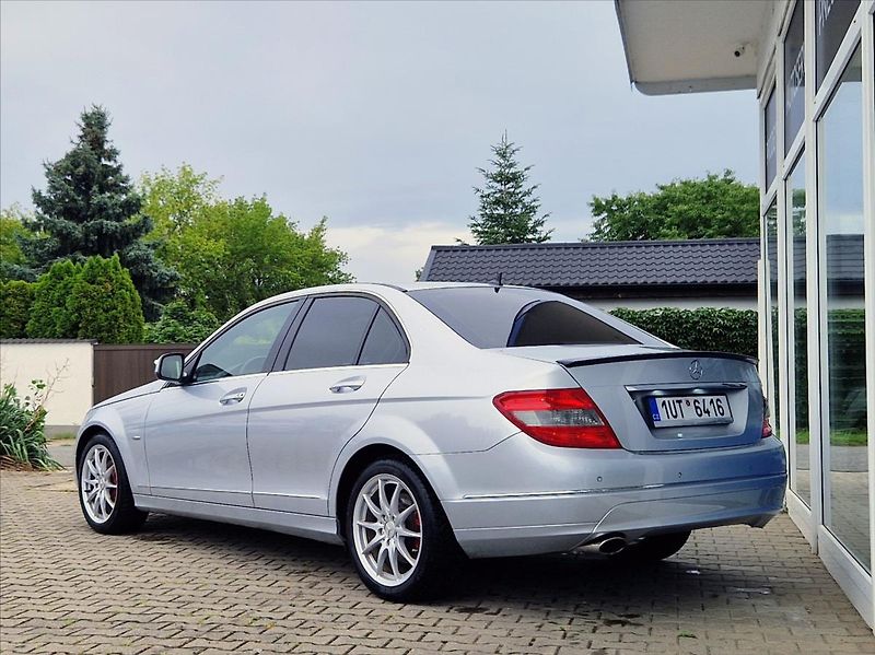 Mercedes-Benz Třídy C 2,2 CDI AVANTGARDE MAN TOPSTAV - fotka 3 z 36