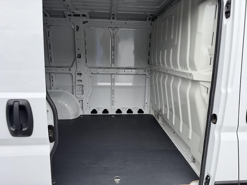 Peugeot Boxer (2023) 2.2 HDI - CZ - 1.Majitel DPH - fotka 15 z 15