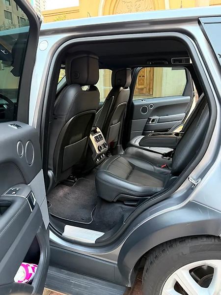 Land Rover Range Rover Sport (2020) Sportovní SUV 4x4 - fotka 10 z 10