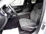 Volvo XC60 B4 145kW AWD LED Mild-Hybrid - náhled 22