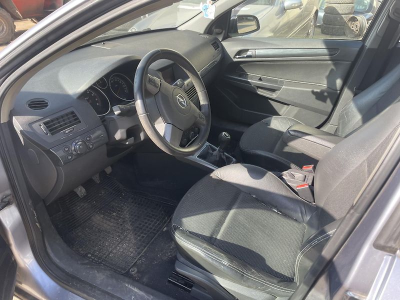 Opel Astra (2008) 1.6 77Kw NÁHRADNÍ DÍLY - fotka 4 z 4