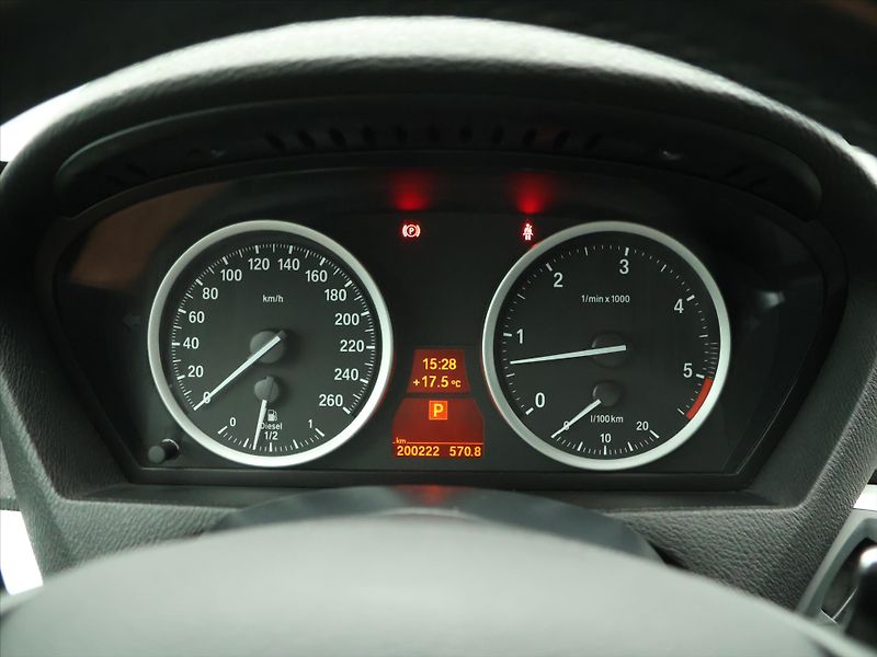 BMW X6 3.0 40d 225kW xDrive Xenon - fotka 17 z 34