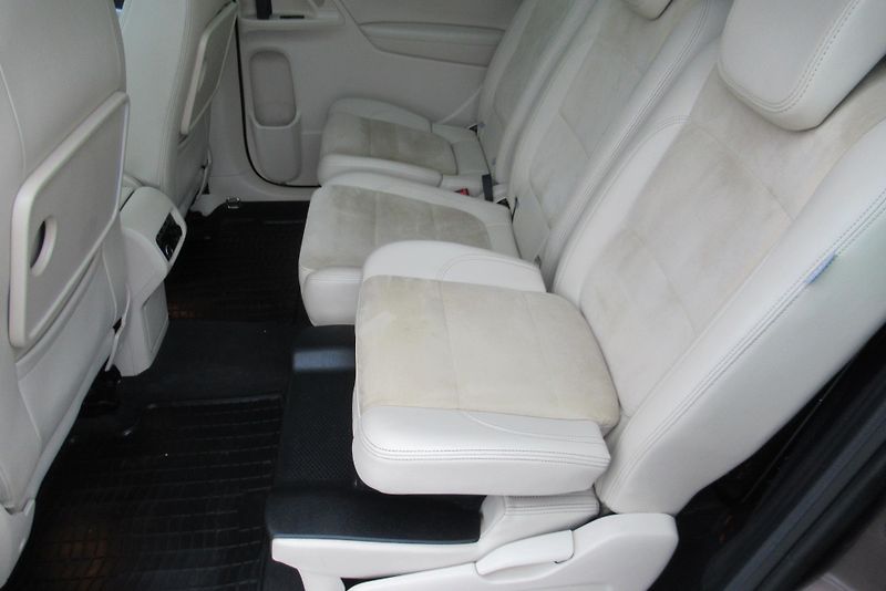 Volkswagen Sharan 2.0TDI 4x4 PANORAMA NAVI TAŽNÉ - fotka 21 z 28
