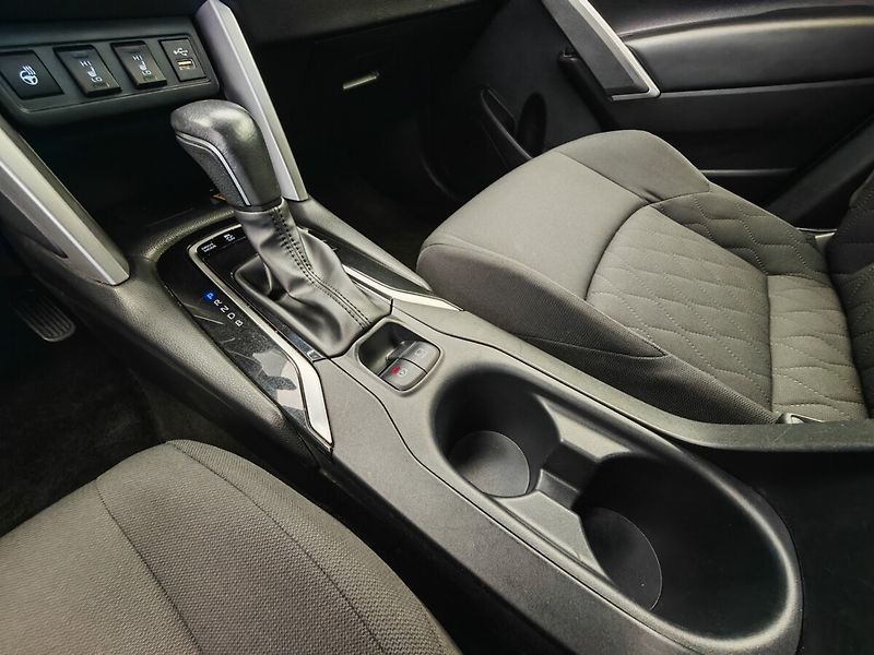 Toyota Corolla Cross 2.0 Hybrid (197 k) Comfort 4x4 - fotka 41 z 43