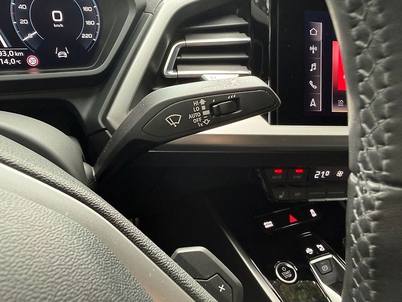 Audi Q4 e-tron 40 e-tron  REZERVACE - fotka 27 z 36