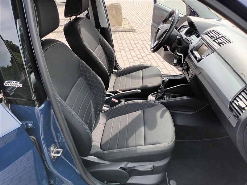 Škoda Fabia 1,2 TSI,66KW,1MAJ,AMBI,KOLA - fotka 21 z 45
