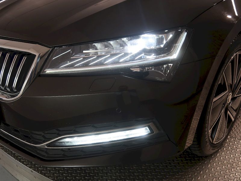Škoda Superb (2021) STYLE 2.0TDI 147KW 4x4 DSG LED - fotka 10 z 36