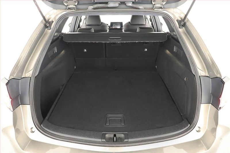 Toyota Corolla (2021) Style 2.0 Hybrid, Automat, ČR - fotka 11 z 15