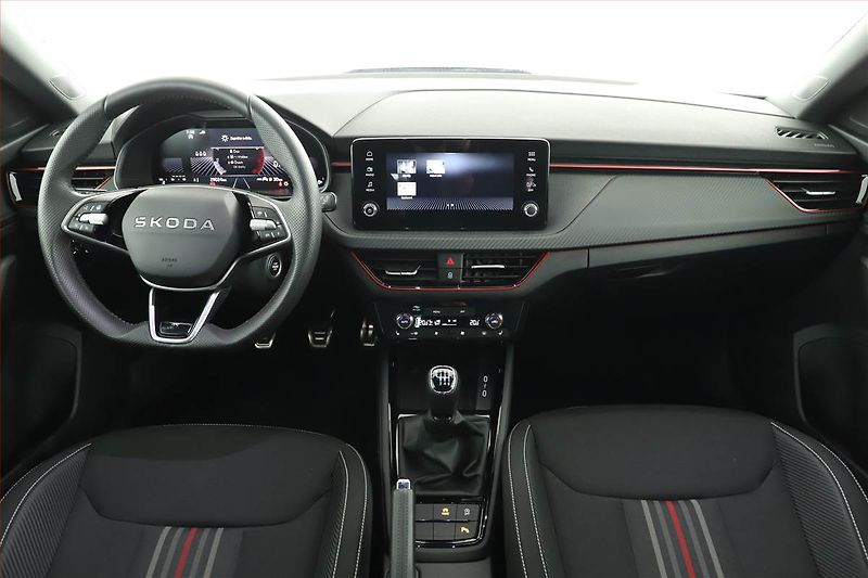 Škoda Kamiq (2025) 1.0 TSI, MONTE CARLO, DPH - fotka 13 z 16