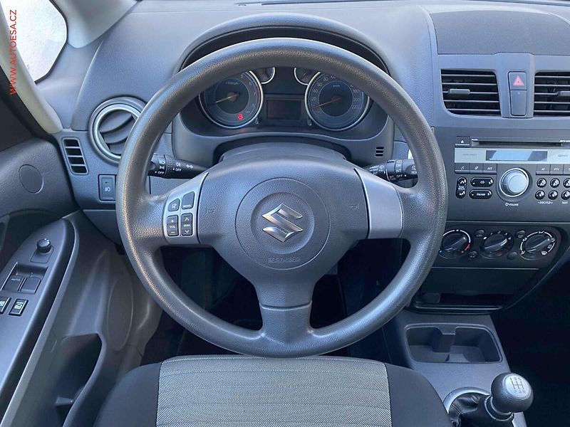 Suzuki SX4 (2014) 1.6i 4x4, ČR, Klima - fotka 11 z 16