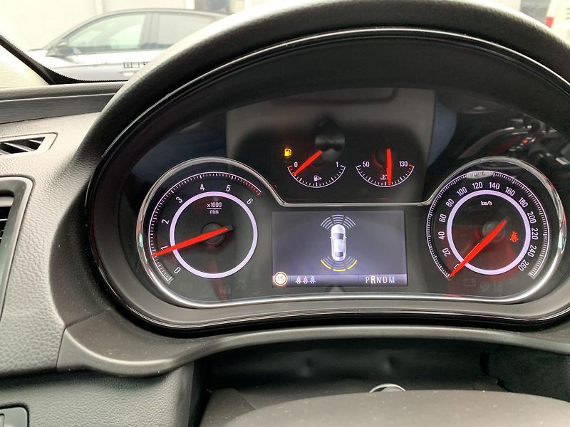 Opel Insignia (2014) Sports Tourer Cosmo 2.0CDTi  - fotka 28 z 45