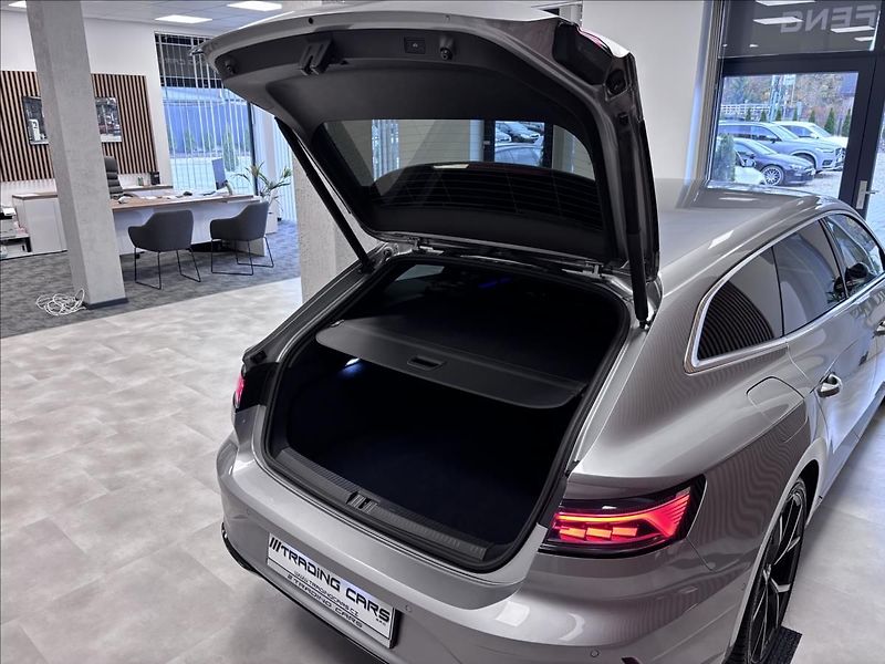 Volkswagen Arteon Shooting Brake R 2.0 TSI - fotka 21 z 22