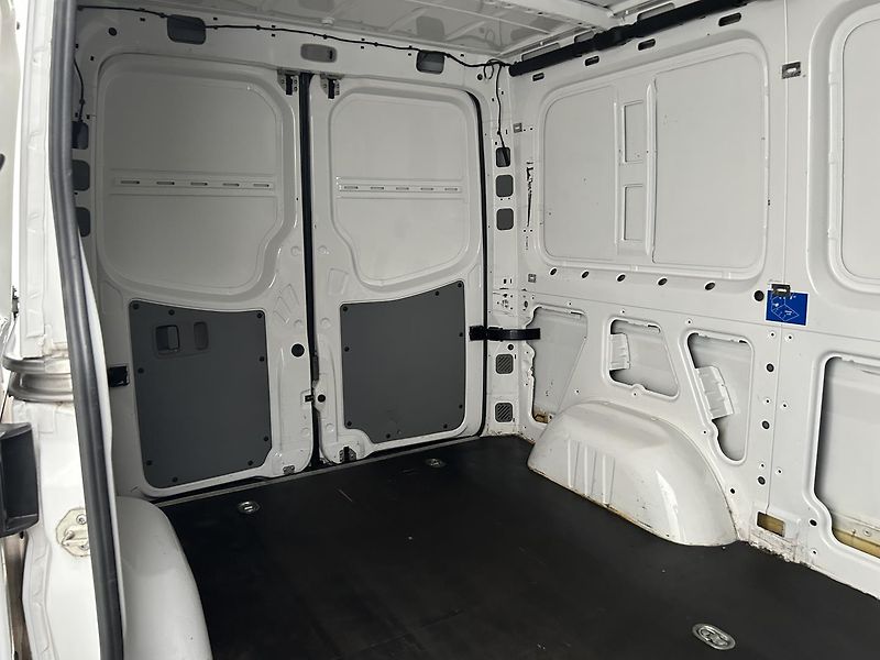 Volkswagen Crafter 2.0 TDI - fotka 19 z 21