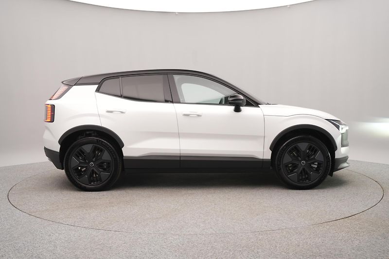 Volvo EX30 (2026) CROSS COUNTRY P8 TWIN PLUS - fotka 13 z 19