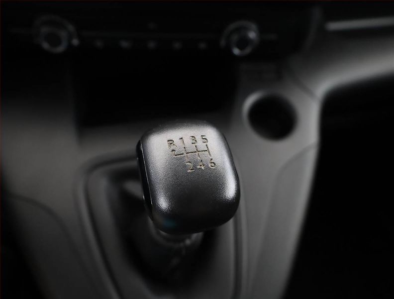 Toyota ProAce City (2024) 1.5 D4-D, ČR, DPH - fotka 14 z 16