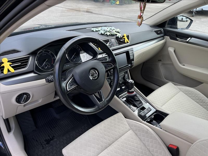 Škoda Superb 2,0  TDi Style,4x4 - fotka 11 z 13
