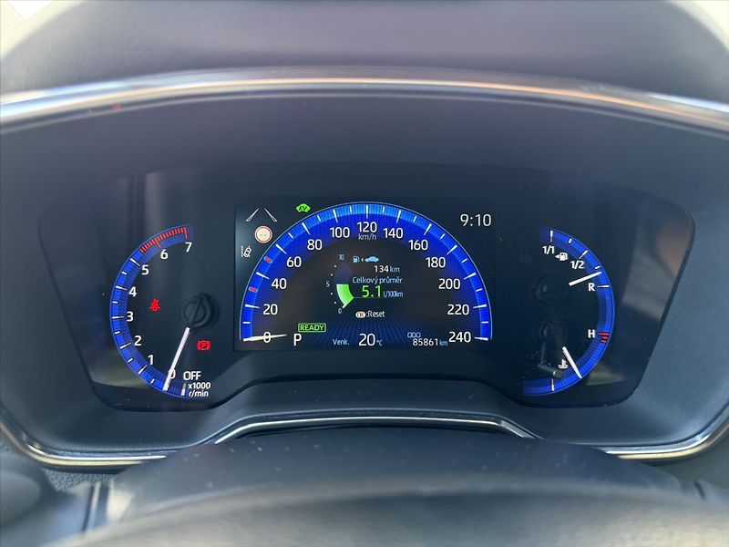 Toyota Corolla 1,8 GR sport - fotka 11 z 20
