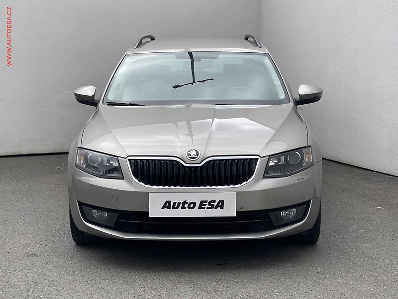 Škoda Octavia (2014) 1.6 TDi, Elegance, STK6/28 - fotka 2 z 19