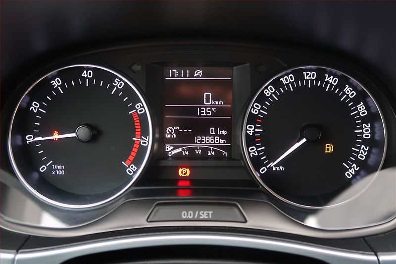Škoda Fabia (2018) Ambition 1.0 TSI - fotka 11 z 14