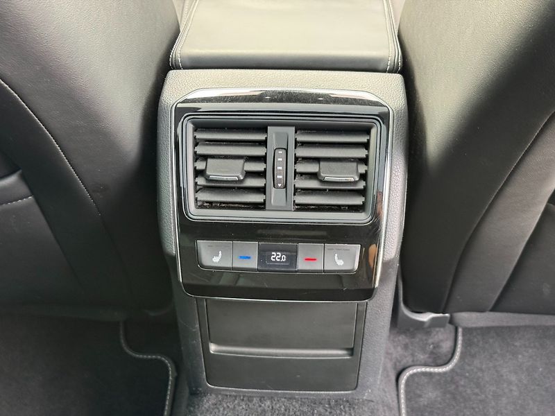 Škoda Superb (2021) Sportline 2.0 TSI DSG 4x4 - fotka 28 z 45