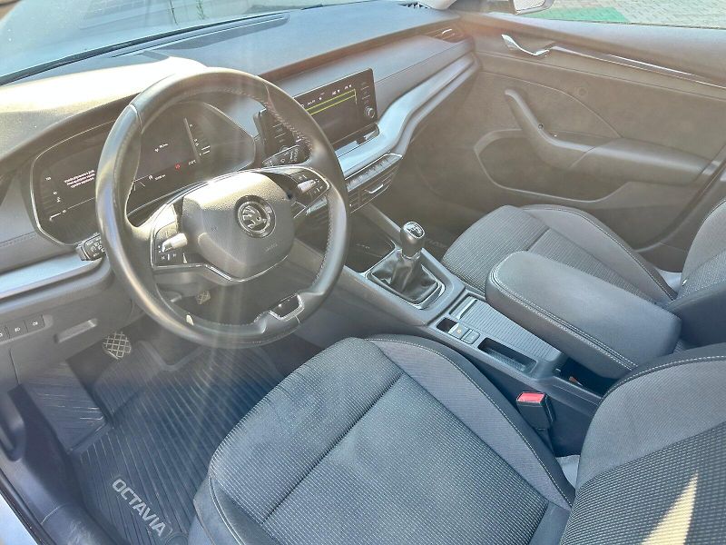 Škoda Octavia (2022) 2.0 TDI 85kW Ambition Combi - fotka 6 z 23