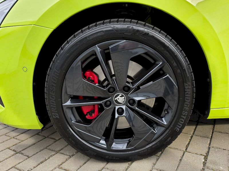 Škoda Octavia (2025) 2,0TSI 195KW DSG RS - fotka 30 z 33