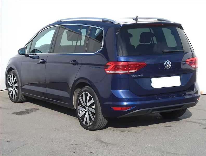 Volkswagen Touran (2020) Comfortline 1.5 TSI - fotka 4 z 22