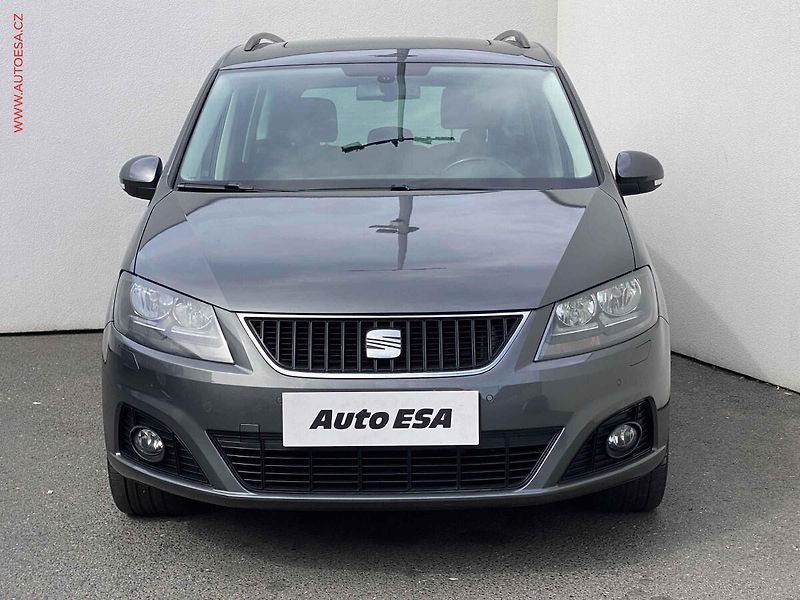 Seat Alhambra (2013) 2.0 TDi, Style, panor - fotka 2 z 22