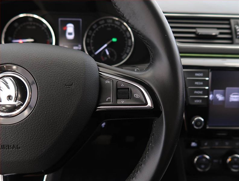 Škoda Superb (2016) 2.0 TDI 4x4, 4X4, Automat - fotka 22 z 31