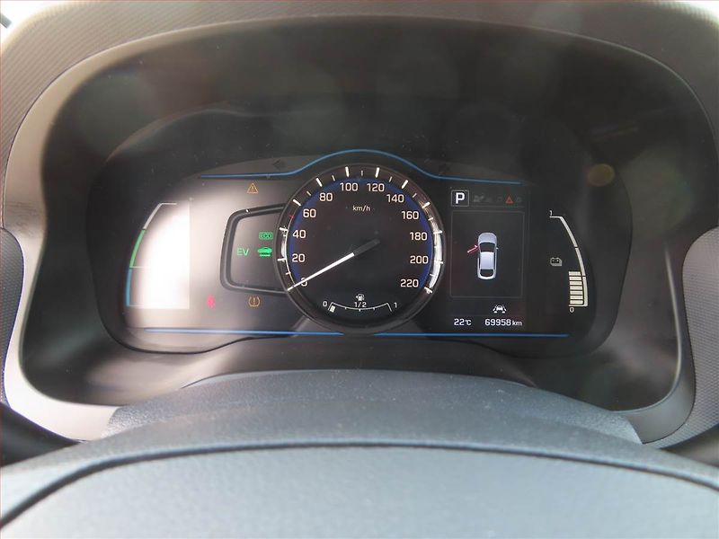 Hyundai Ioniq (2017) Hybrid, Automat, Serv.kniha - fotka 11 z 21