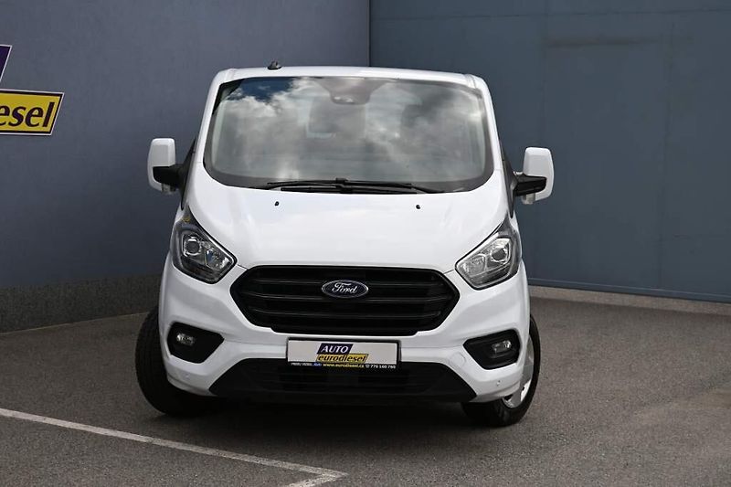 Ford Transit Custom (2020) 2.0 320 L2H1 9 Míst klima ACC - fotka 2 z 26