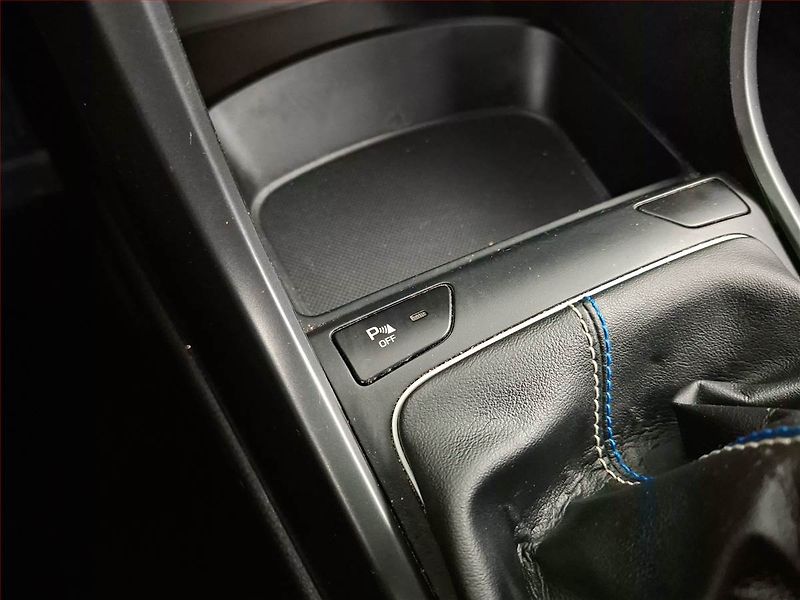 Hyundai i30 (2016) 1.6 GDI, ČR,1.maj, Tempomat - fotka 15 z 19