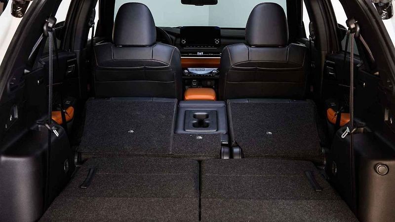 Mitsubihshi Outlander nové generace vstupuje na český trh.