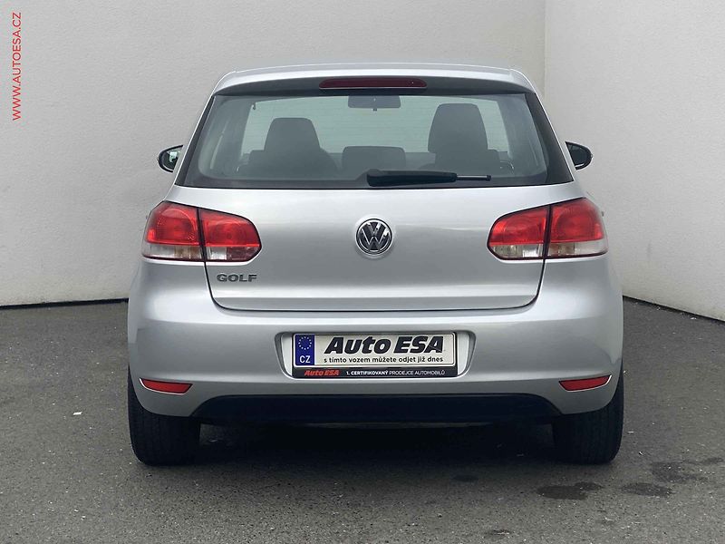 Volkswagen Golf (2011) 1.2TSi, ČR, AC - fotka 5 z 17