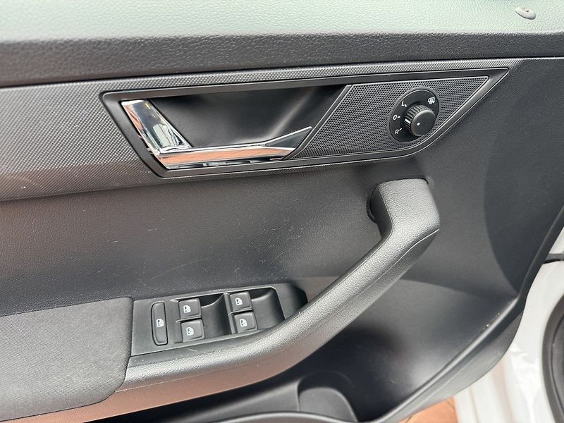 Škoda Fabia (2017) 1.2TSi Style Digi Klima - fotka 26 z 50
