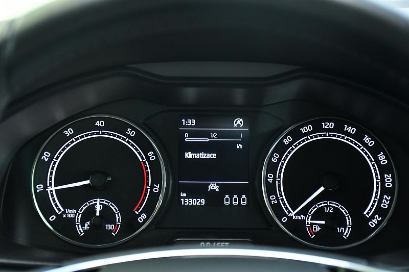 Škoda Scala 1.5TSi ČR 1M - fotka 25 z 37