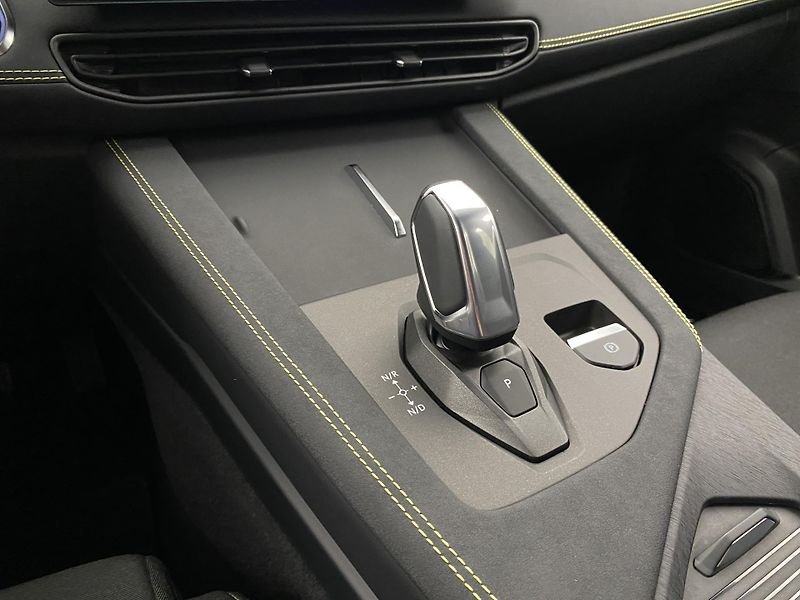 Lynk & Co 01 (2025) 01 CORE PHEV - fotka 34 z 90